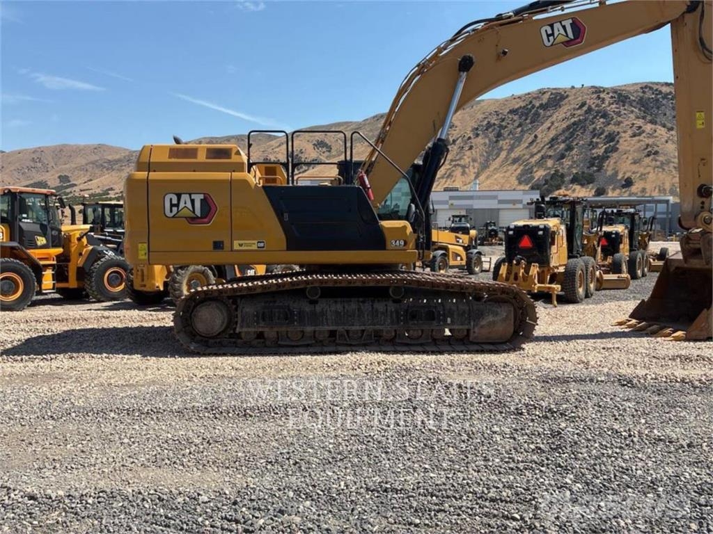 CAT 349 حفارات زحافة