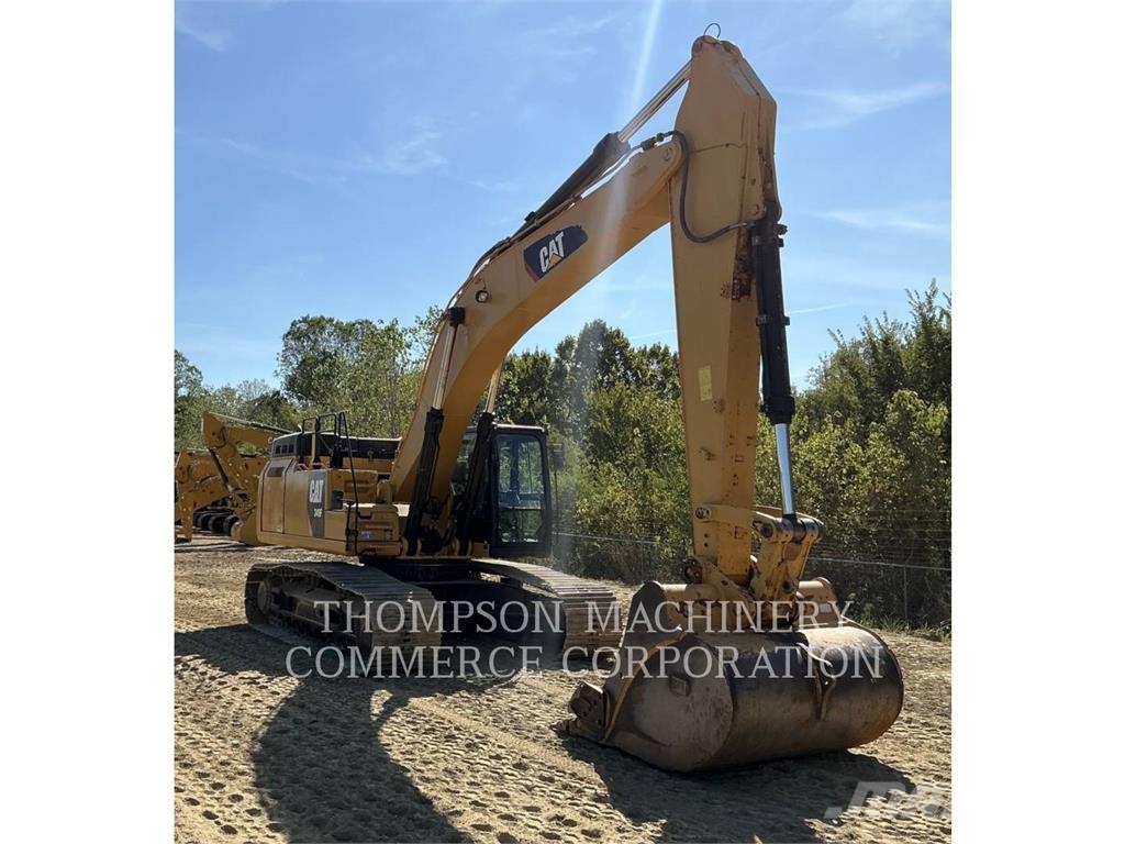 CAT 349FL حفارات زحافة