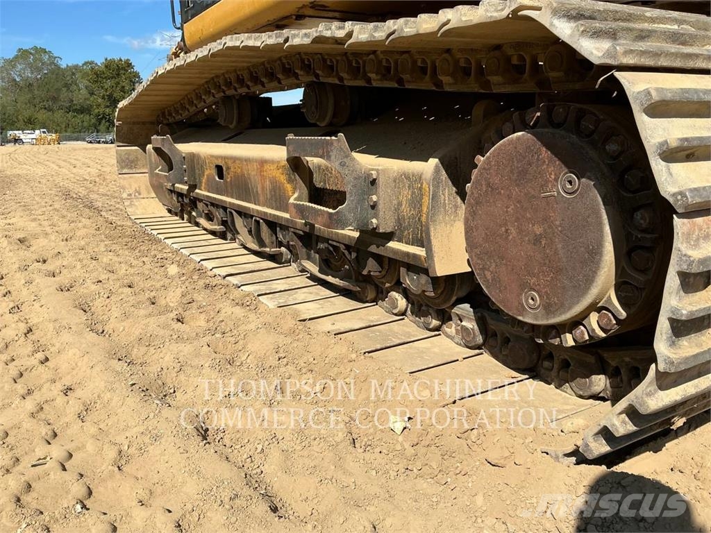 CAT 349FL حفارات زحافة