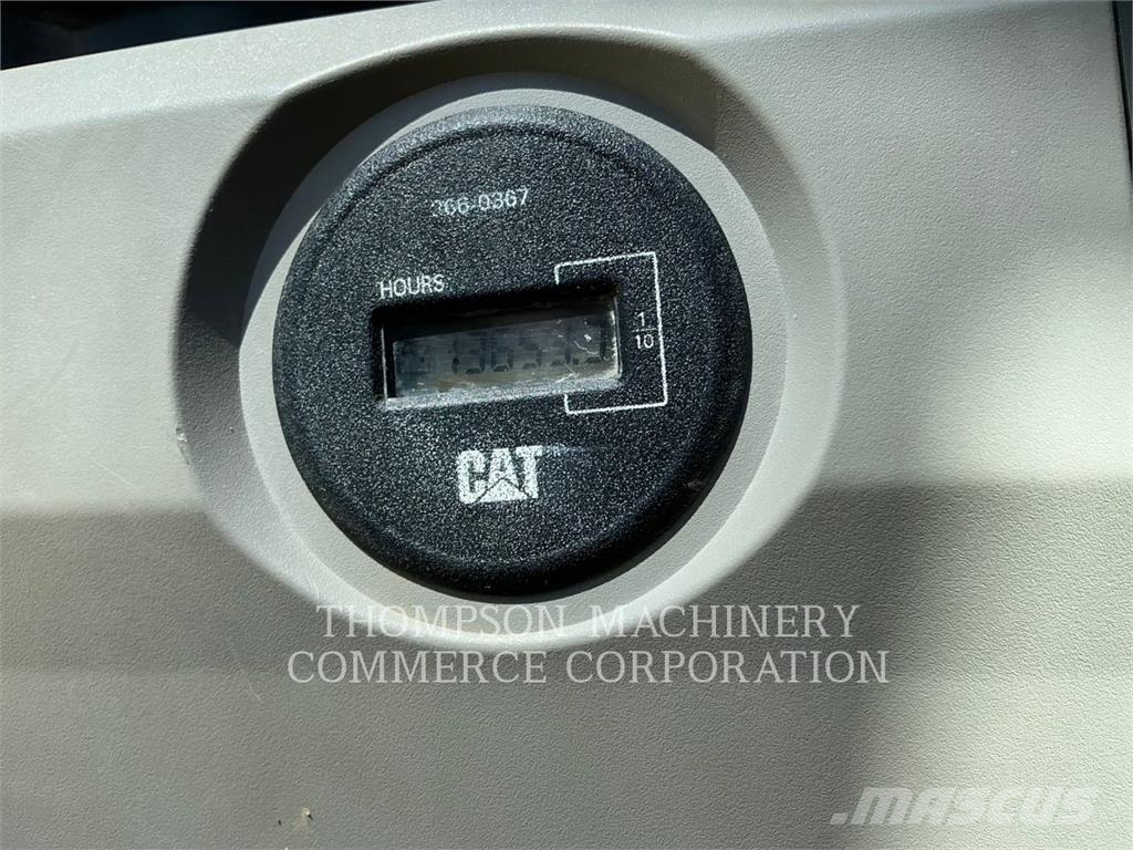 CAT 349FL حفارات زحافة