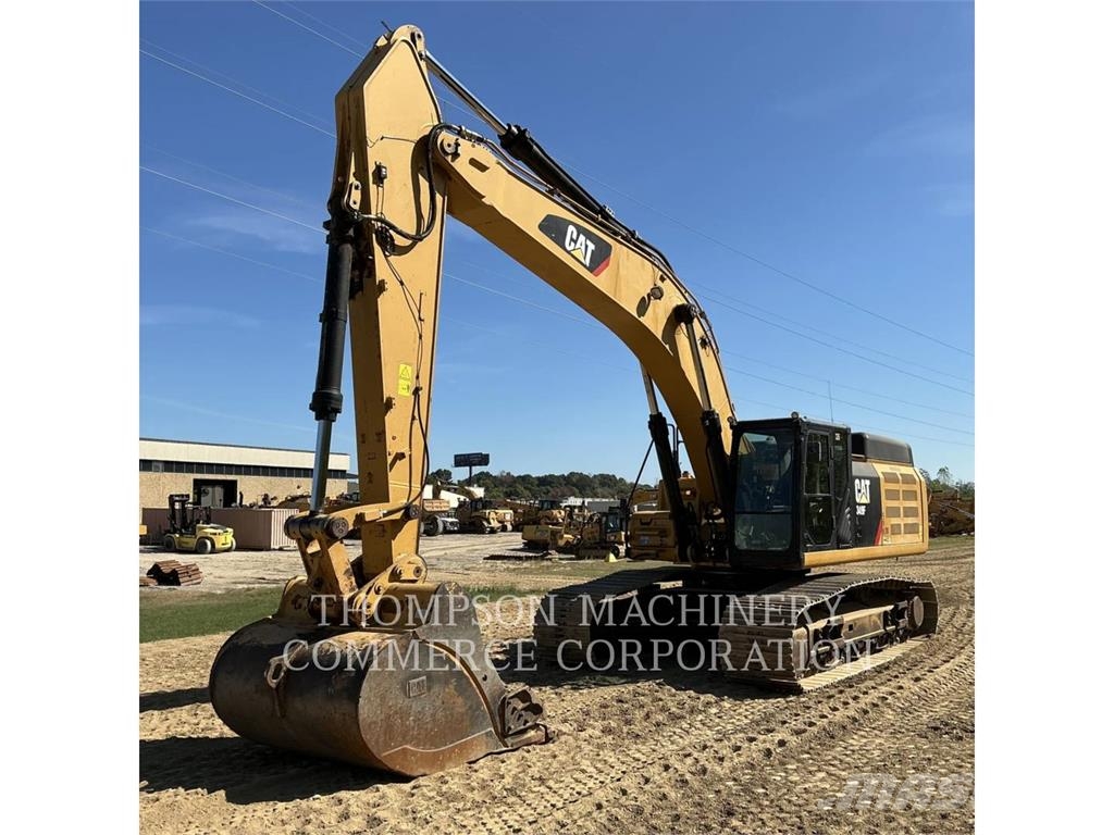 CAT 349FL حفارات زحافة