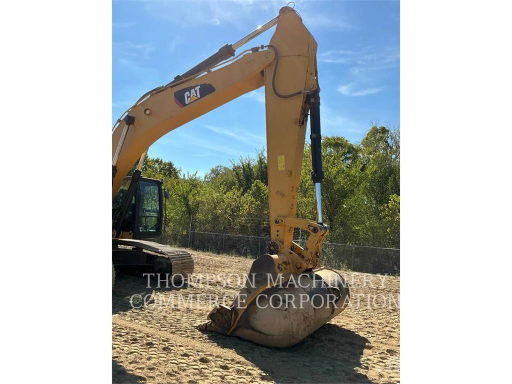 CAT 349FL حفارات زحافة