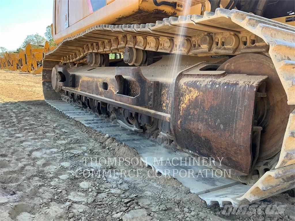 CAT 349FL حفارات زحافة