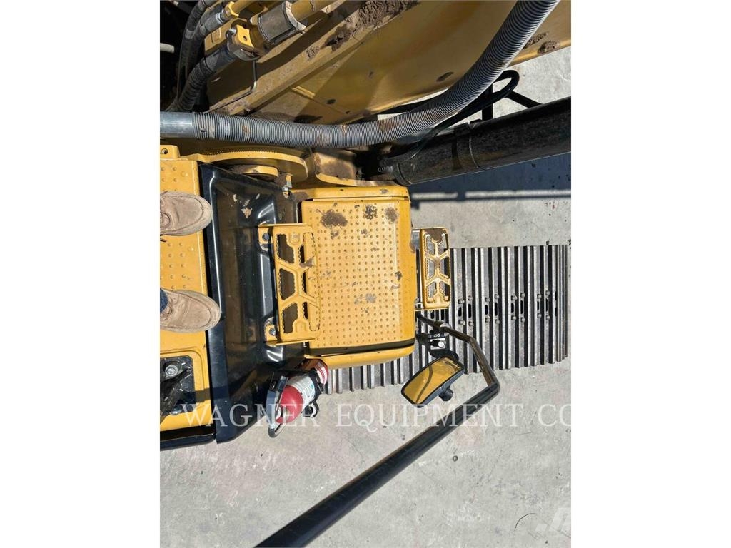 CAT 352 Beltegraver