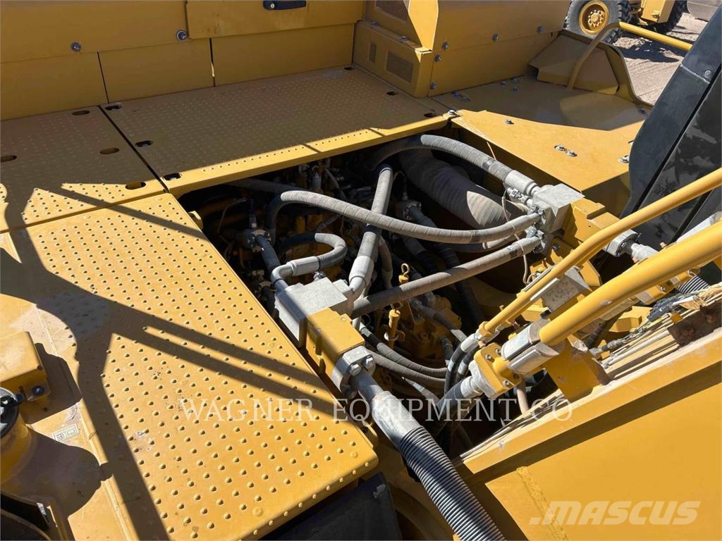CAT 352 Excavadoras sobre orugas