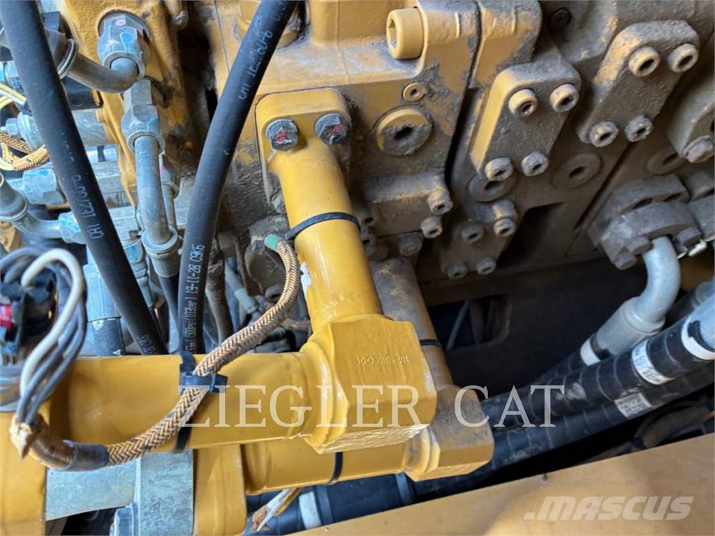 CAT 352 Rupsgraafmachines