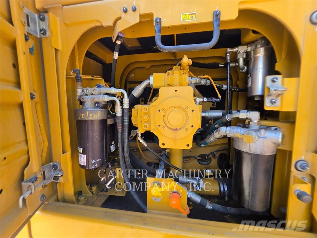 CAT 352 Bagri goseničarji