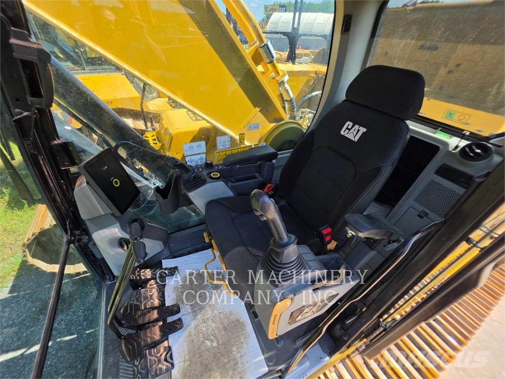 CAT 352 Bagri goseničarji