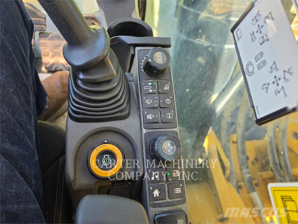 CAT 352 Bagri goseničarji