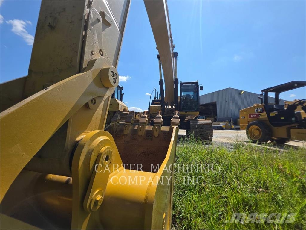 CAT 352 Bagri goseničarji