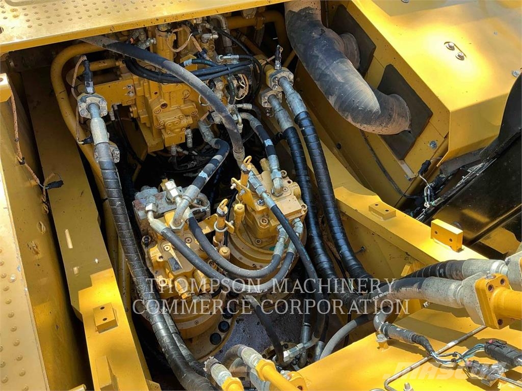 CAT 352 Bagri goseničarji