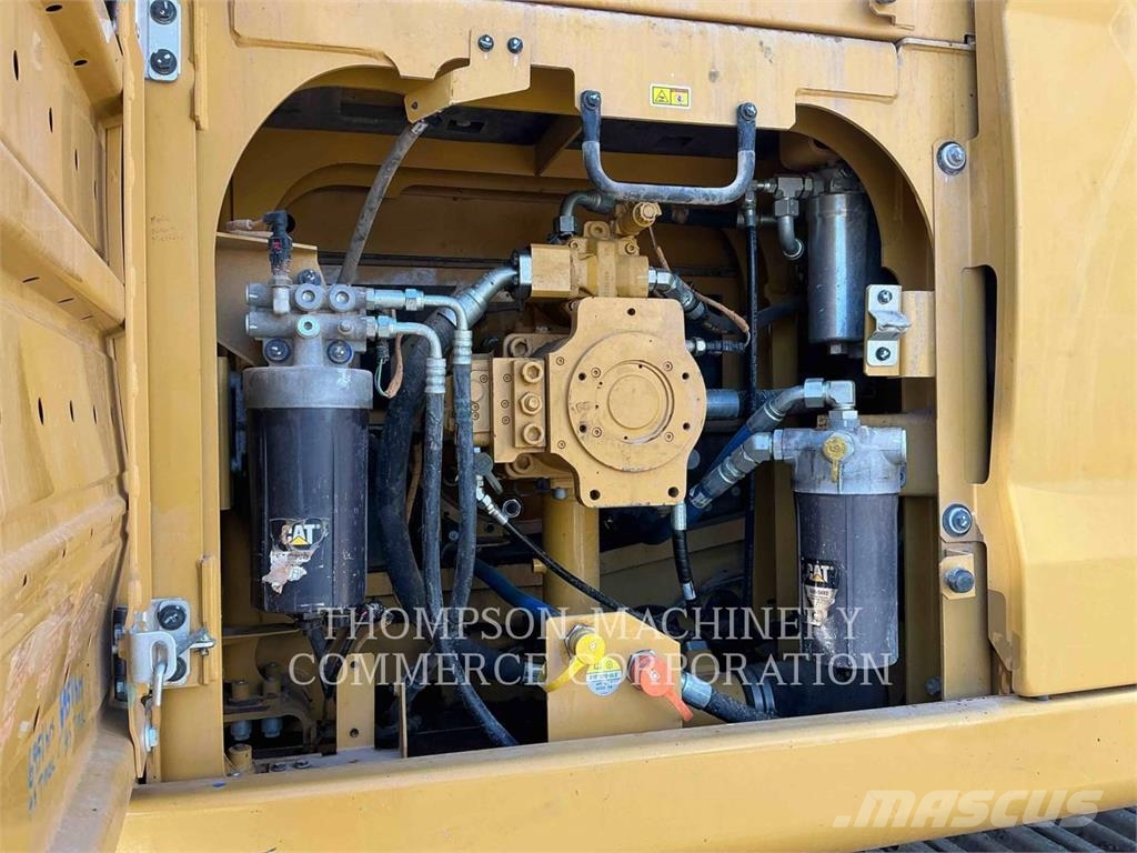 CAT 352 Bagri goseničarji