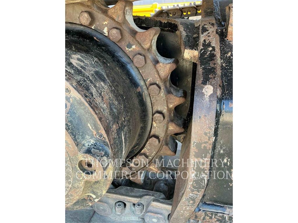 CAT 352 Bagri goseničarji