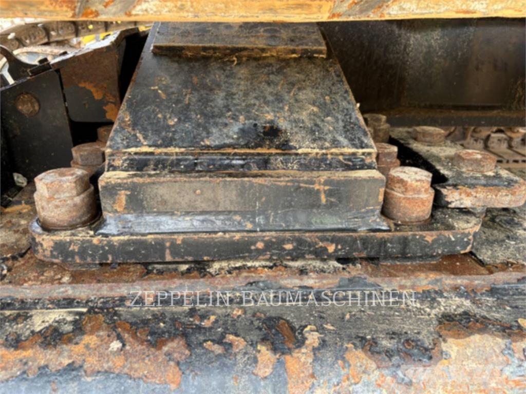 CAT 352-07A Bagri goseničarji
