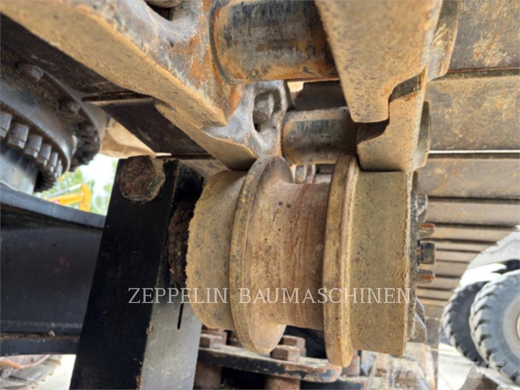 CAT 352-07A Bagri goseničarji