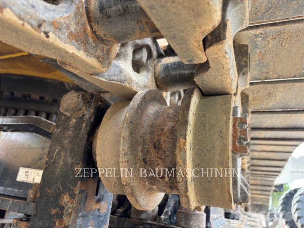 CAT 352-07A Bagri goseničarji