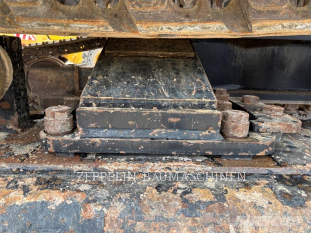 CAT 352-07A Bagri goseničarji