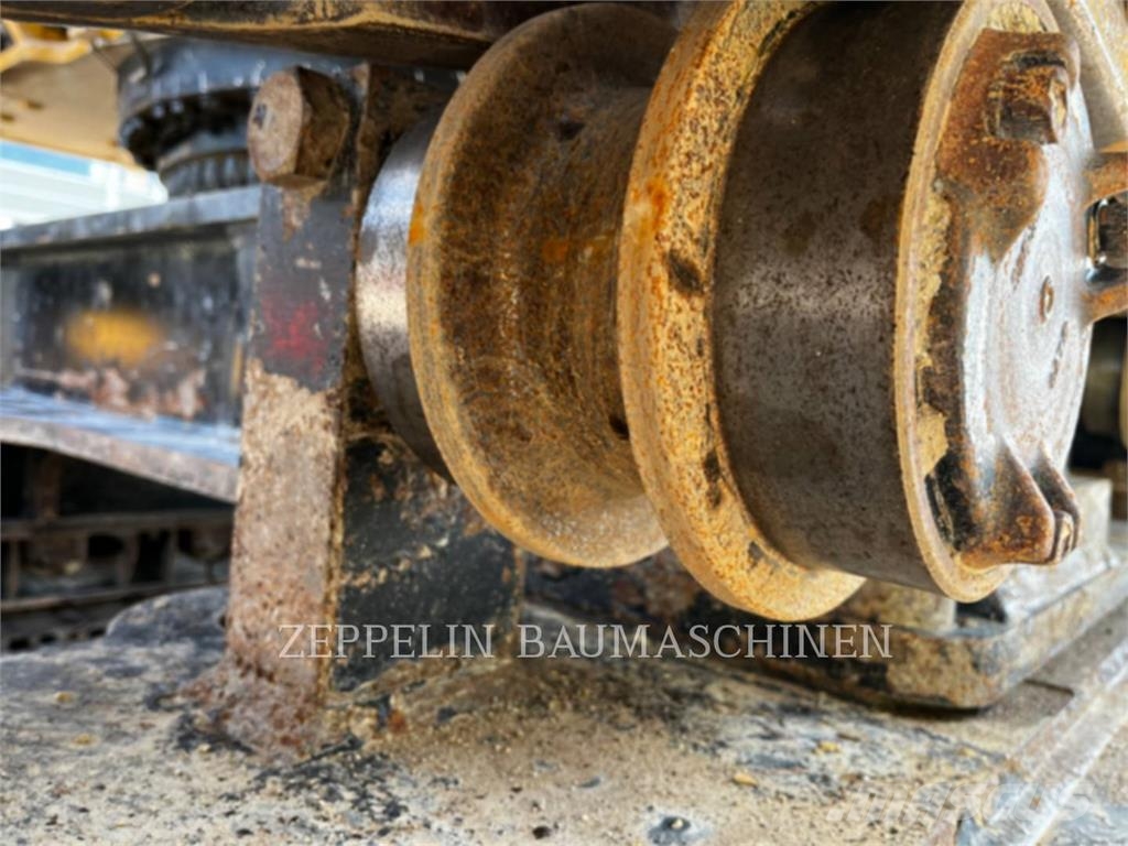 CAT 352-07A Bageri guseničari