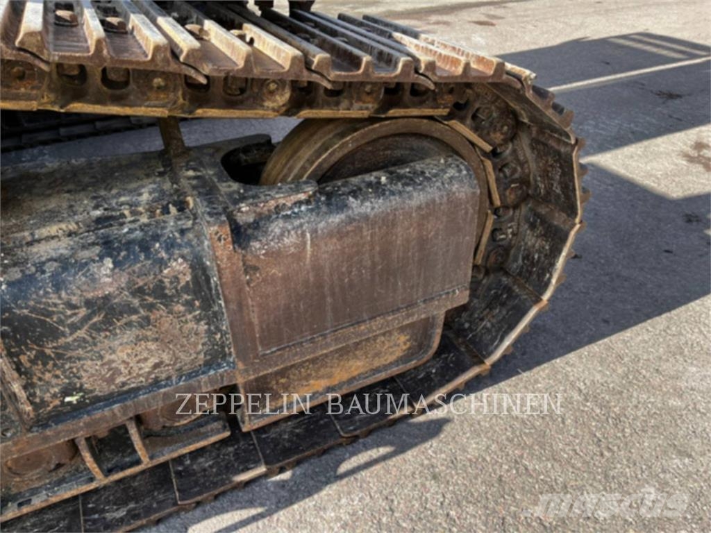 CAT 352-07A Bageri guseničari