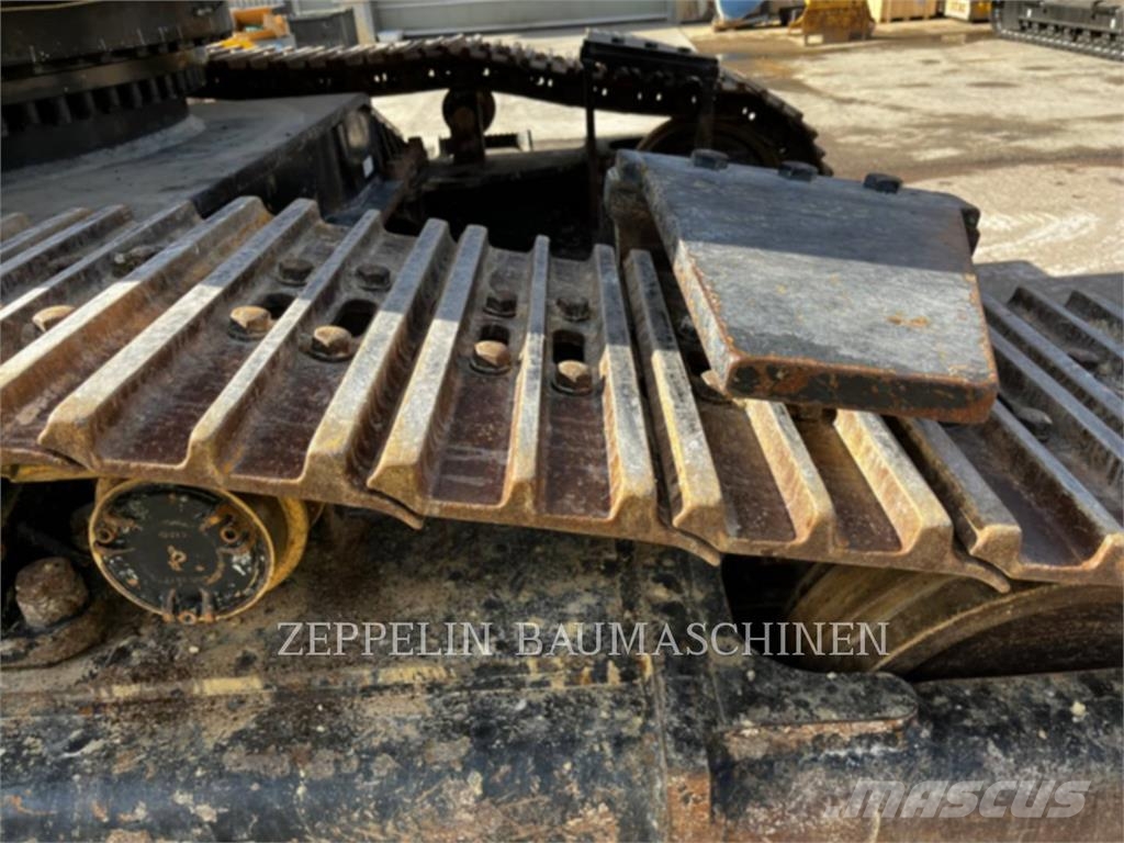 CAT 352-07A Bageri guseničari