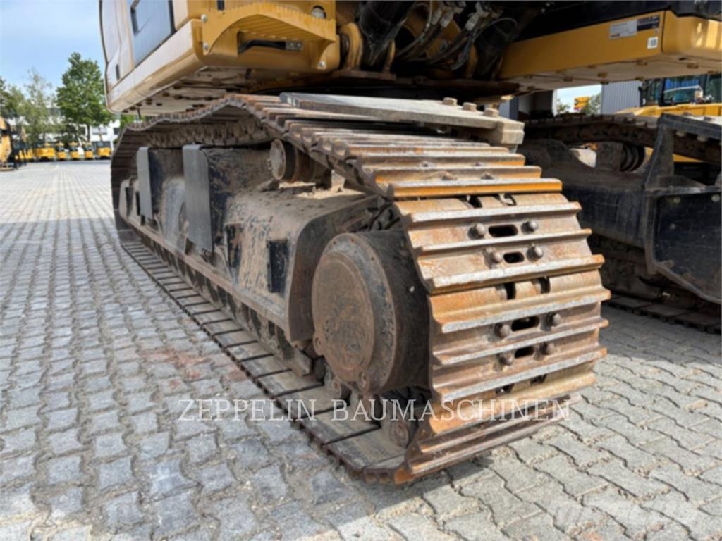 CAT 352-07AUHD Bagri goseničarji