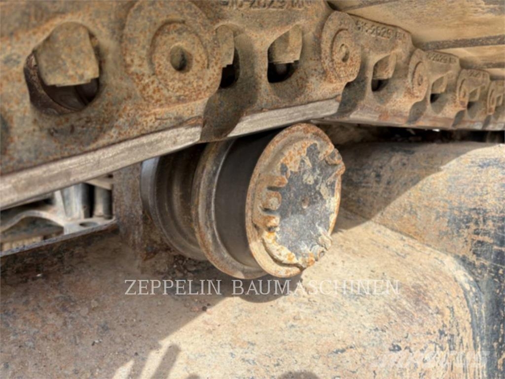CAT 352-07AUHD Bagri goseničarji