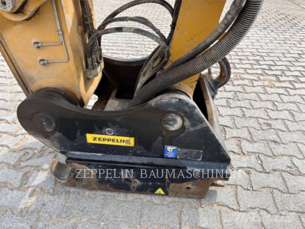 CAT 352-07AUHD Bagri goseničarji