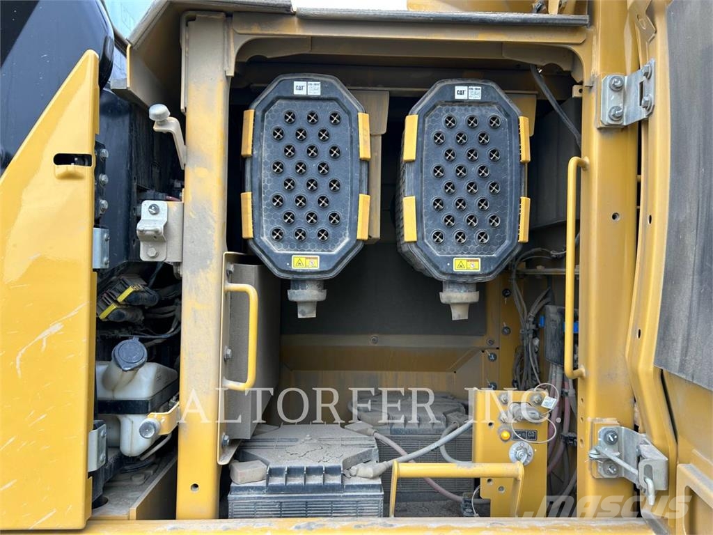 CAT 352-08FG Гусеничні екскаватори