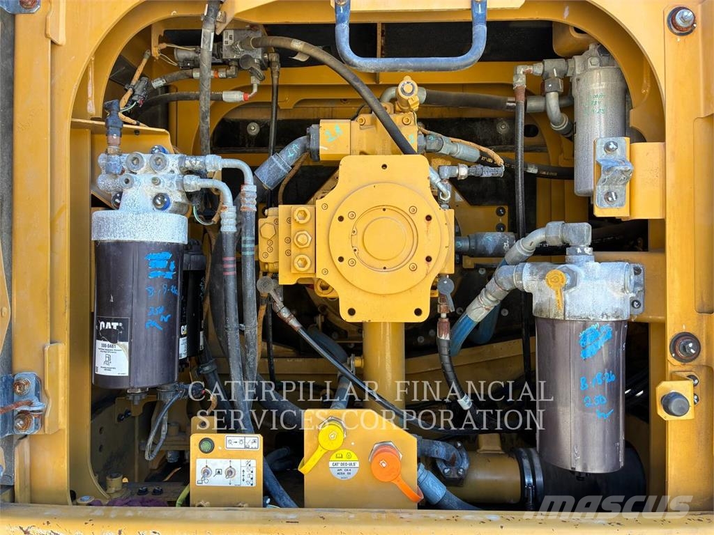 CAT 352-08FG Bagri goseničarji