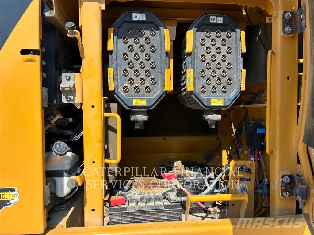 CAT 352-08FG Bagri goseničarji