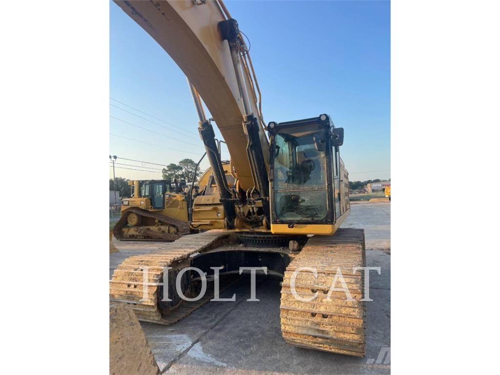 CAT 352 11 TC Rupsgraafmachines