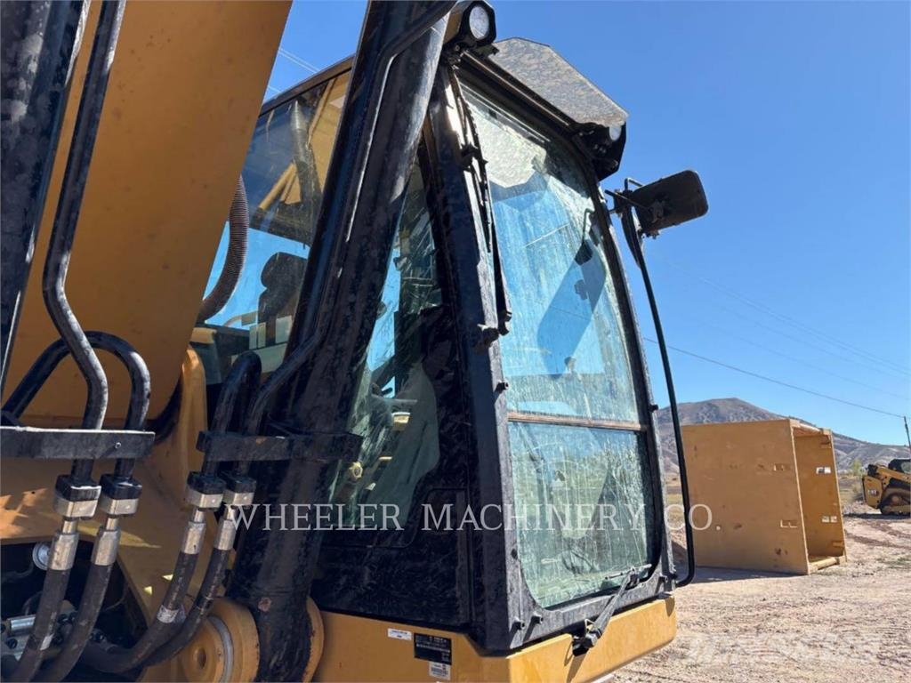 CAT 352 CF Telakaivukoneet