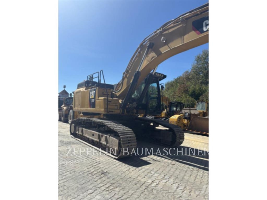 CAT 352FL Raupenbagger