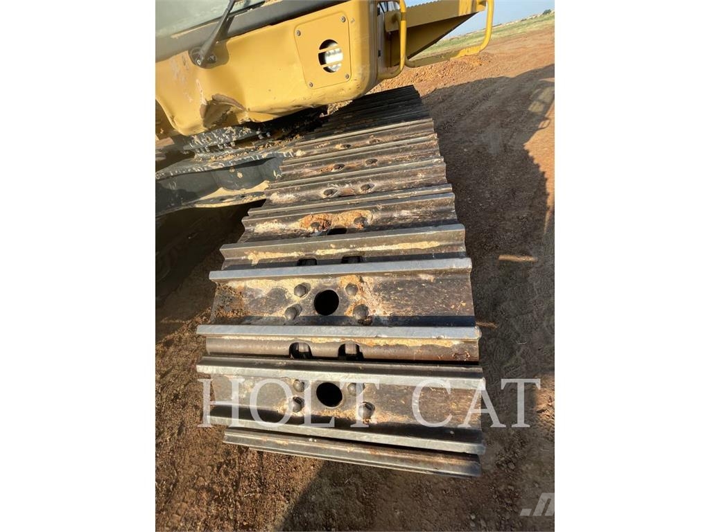 CAT 374 履带挖掘机