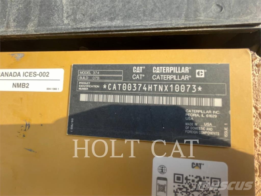 CAT 374 履带挖掘机