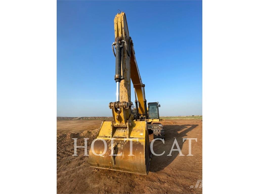 CAT 374 履带挖掘机