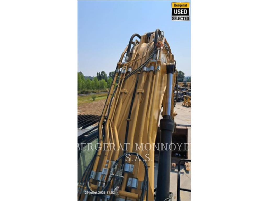 CAT 374 Crawler excavators