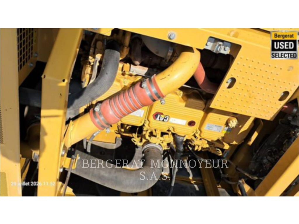 CAT 374 Crawler excavators