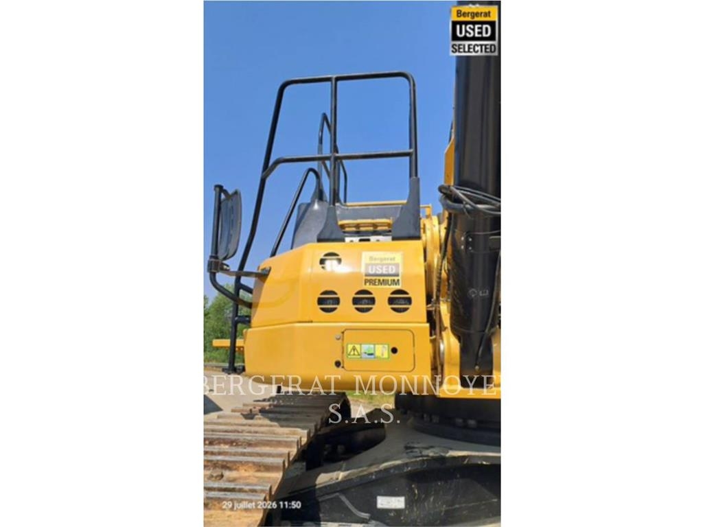 CAT 374 Crawler excavators