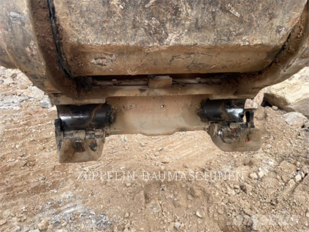 CAT 374-07A Bagri goseničarji