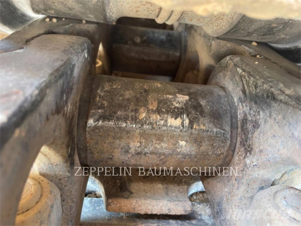 CAT 374-07A Bagri goseničarji