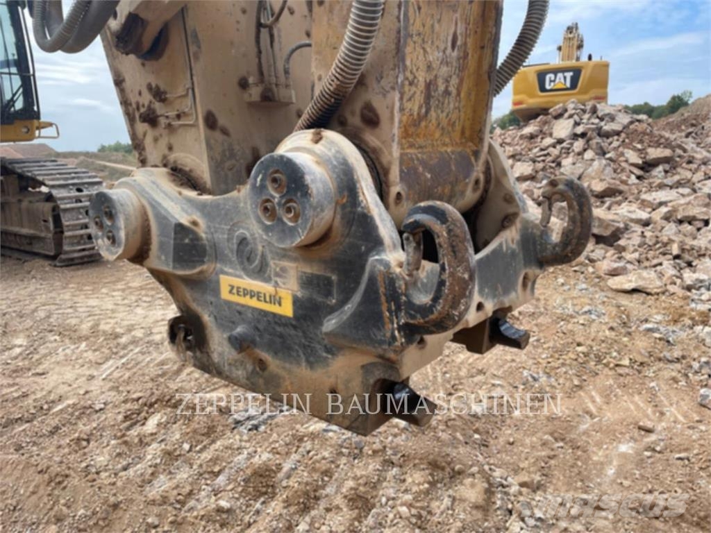 CAT 374-07A Bagri goseničarji