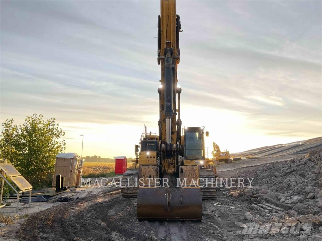 CAT 374 Z1+ Beltegraver
