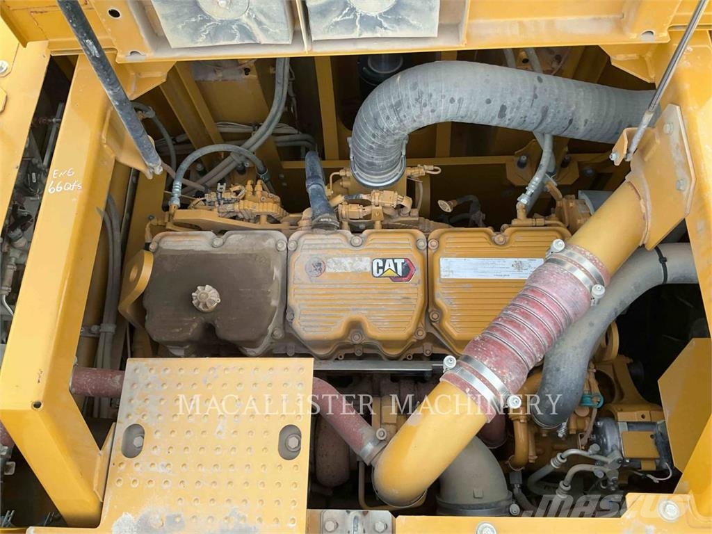CAT 374 Z1+ Beltegraver