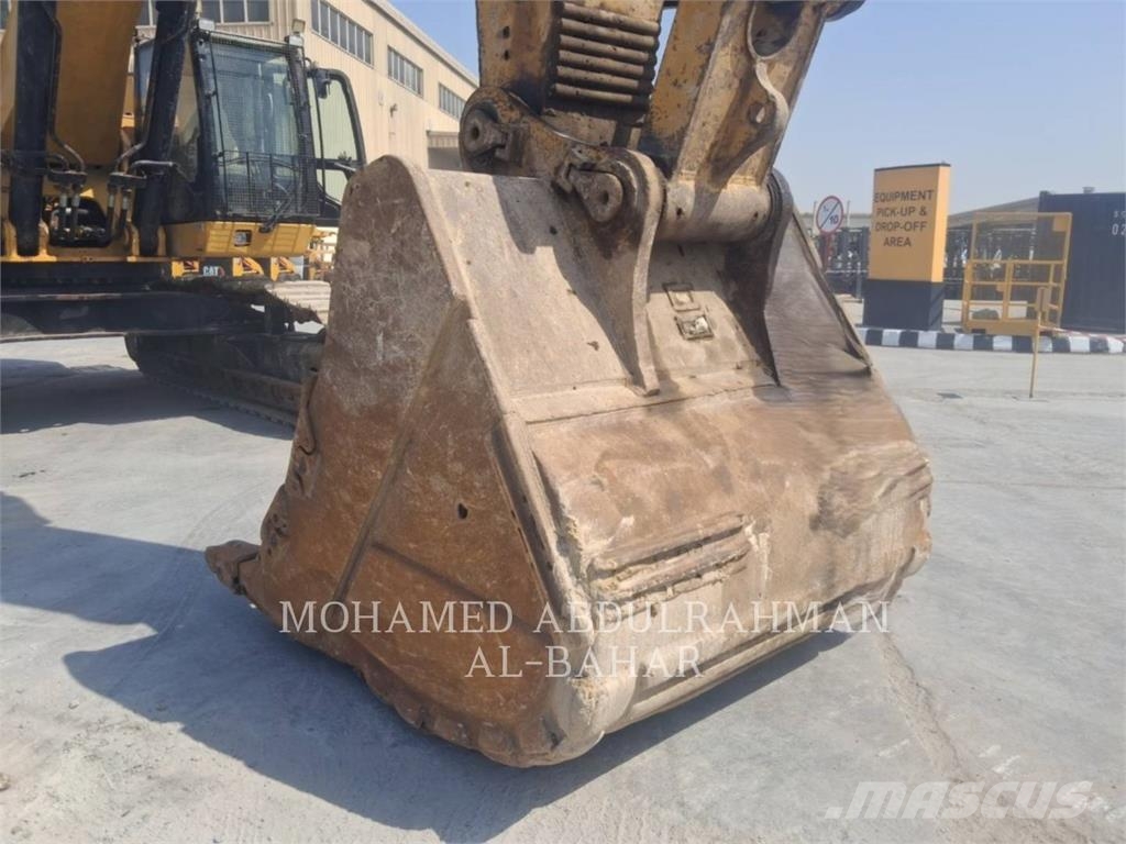 CAT 374D L ME Crawler excavators