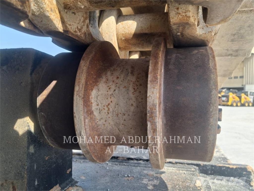 CAT 374D L ME Crawler excavators