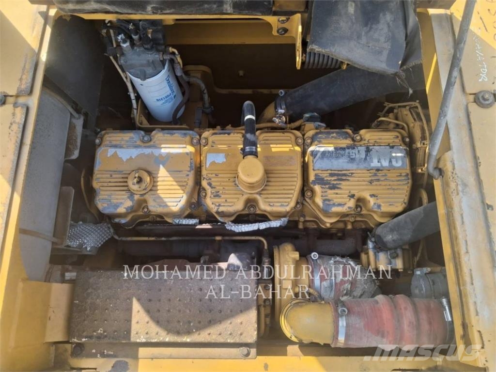 CAT 374D L ME Crawler excavators