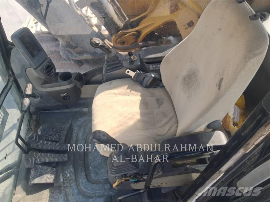 CAT 374D L ME Crawler excavators