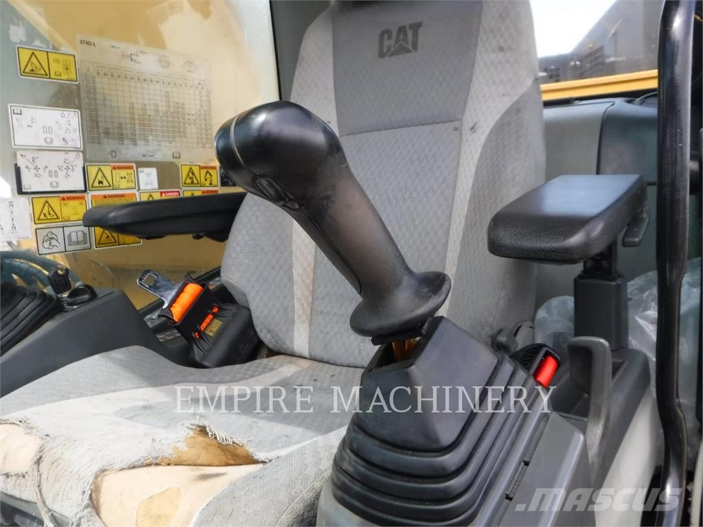 CAT 374DL Roomikekskavaatorid