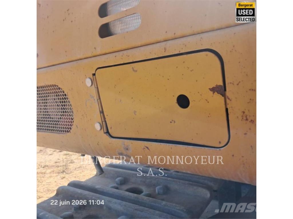CAT 374F حفارات زحافة